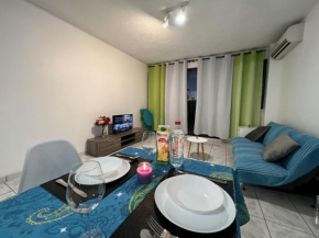 NEW My Lodge - Parking, AC, Netflix & Wifi